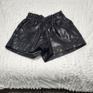 Pleather high-waisted black shorts